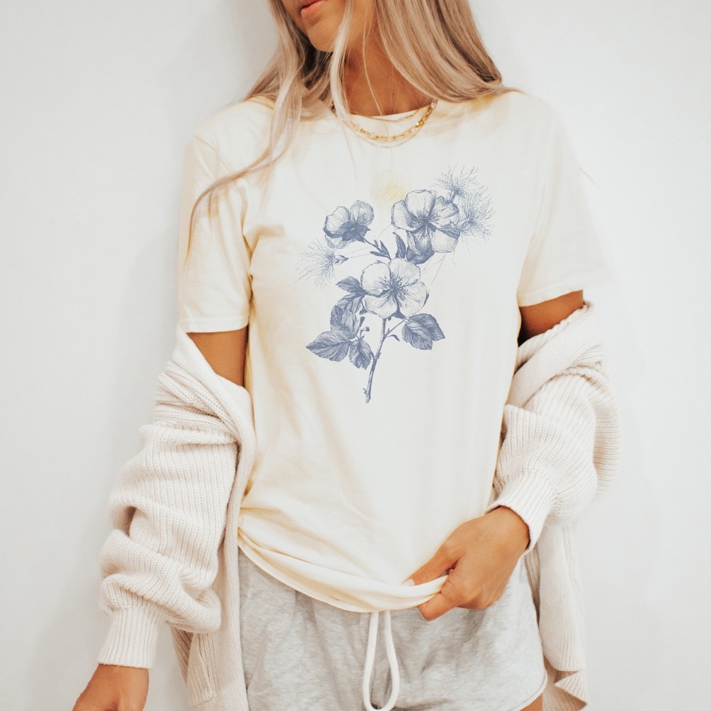 Floral Elegance Cliffrose Graphic Tee Vintage Style Botanical Design